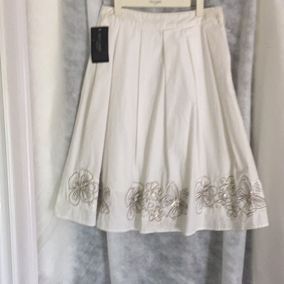 ⭐️HOST PICK⭐️White cotton flared summer skirt - Picture 3 of 6